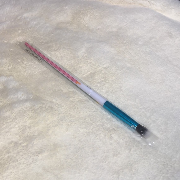 TETRIS™ X IPSY - Blending Brush - Picture 3 of 5